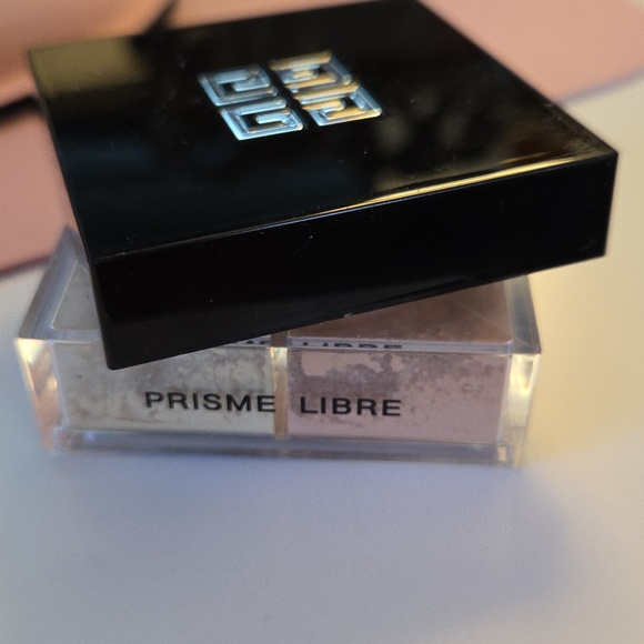 Givenchy Other - Givenchy Prisme Libre Setting And Finishing Loose Powder N°05 - POPELINE MIMOSA